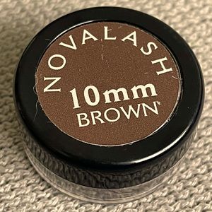 NovaLash 10mm Brown Eyelash Extension Pot